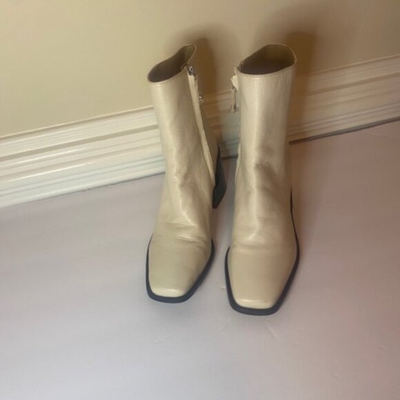 Sam Edelman Womens Winnie Leather Boot, in Ivory, Size 8.5 M - Picture 1 of 7